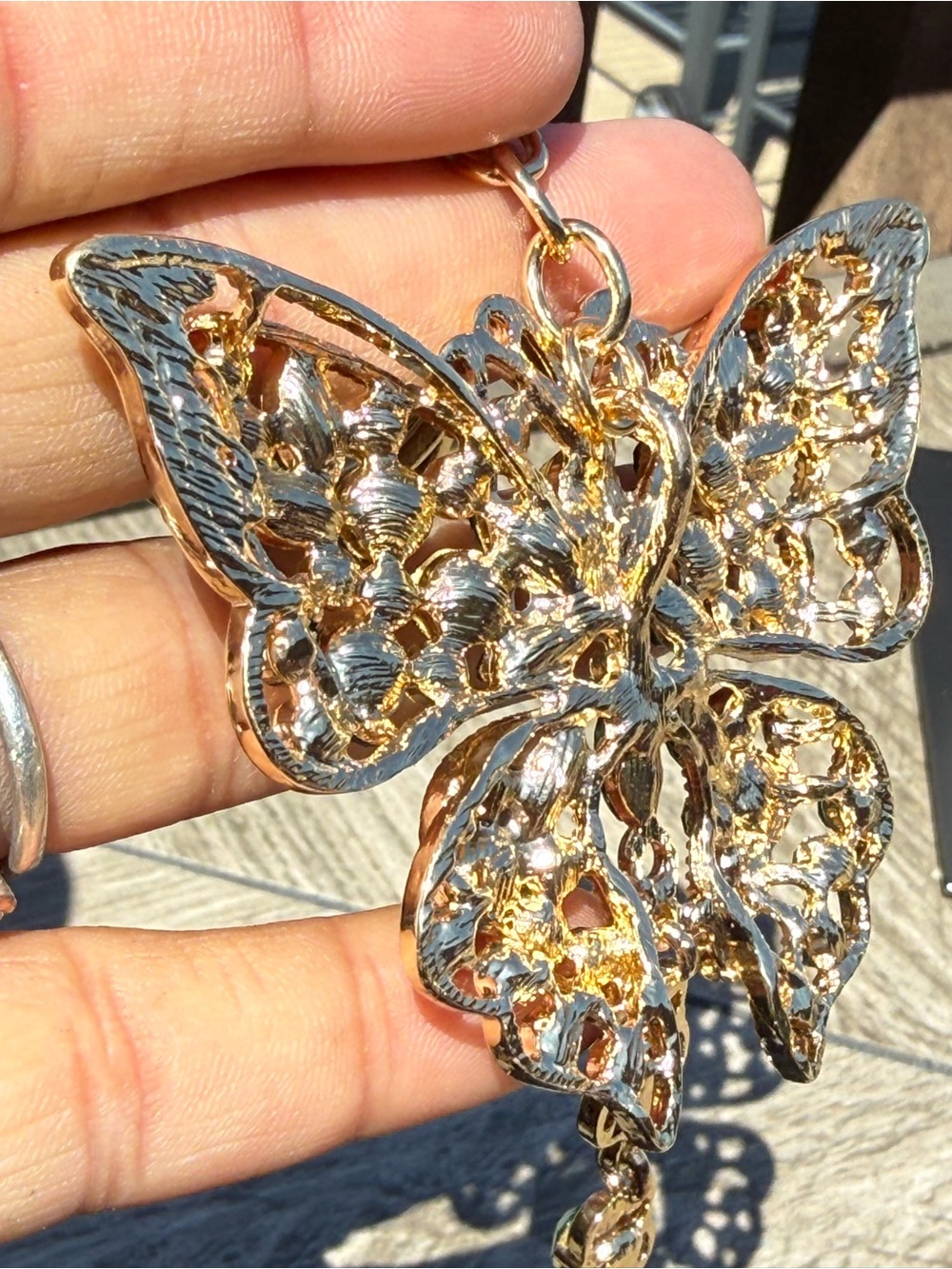 NWT Gold Butterfly Brooch with Emerald Green Crystals - Women Jewelry - Picture 6 of 7